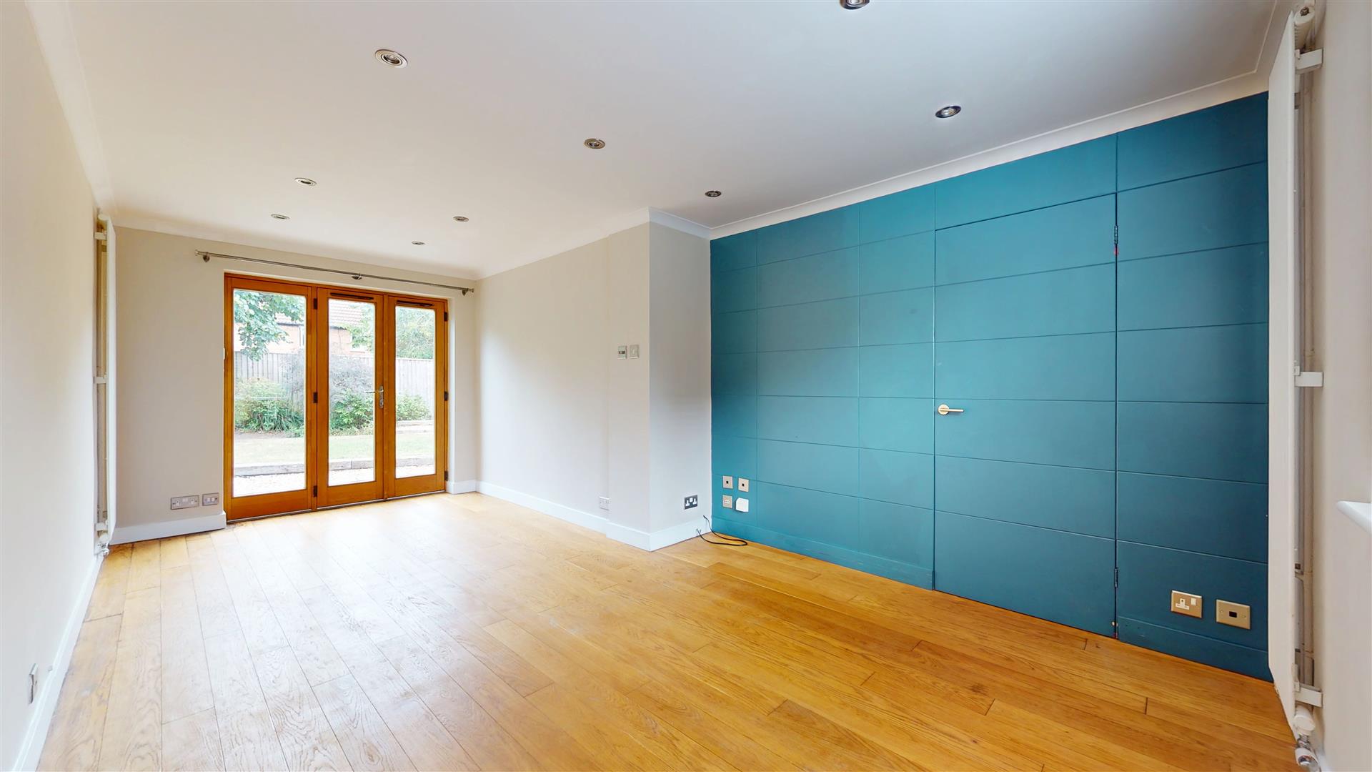 Massie Close, Willen Park, Milton Keynes